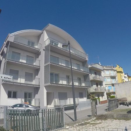 New Alfieri - Agenzia Cocal Apartment Caorle Bagian luar foto