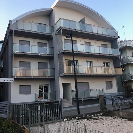 New Alfieri - Agenzia Cocal Apartment Caorle Bagian luar foto